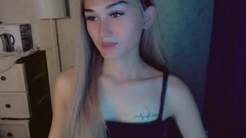 Pearl online show from 02/02/26, 02:54