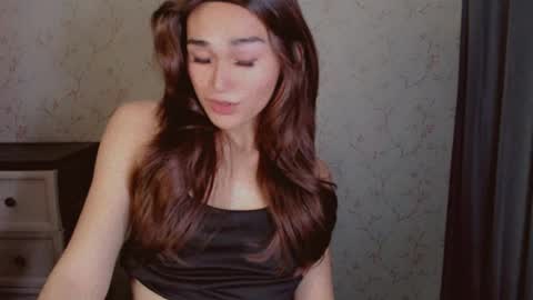 Snapshot of virgenpearl chatting on 07/14/26, 02:16 Pearl online show from 07/14/26, 02:16