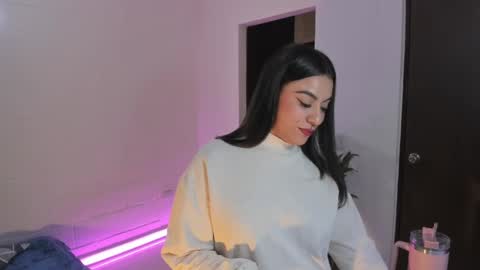 Snapshot of virtual111_ chatting on 02/11/25, 11:54 Lu online show from 02/11/25, 11:54