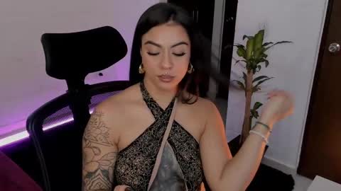 Snapshot of virtual111_ chatting on 03/05/25, 11:05 Lu online show from 03/05/25, 11:05