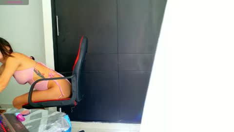 Snapshot of virtual_nymphx chatting on 10/11/25, 03:54 your virtual girlfriend online show from 10/11/25, 03:54