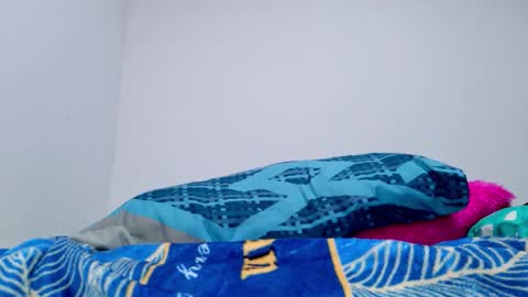 your virtual girlfriend online show from 01/05/26, 07:50