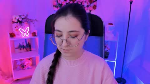 Snapshot of virtualvoyant chatting on 10/16/25, 07:09 your love online show from 10/16/25, 07:09