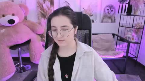 Snapshot of virtualvoyant chatting on 12/18/25, 07:14 your love online show from 12/18/25, 07:14