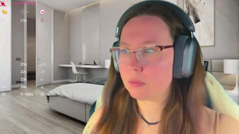 Victoria Romans online show from 05/04/26, 01:23