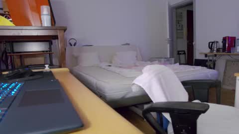 viahuer7 online show from 04/02/26, 06:05