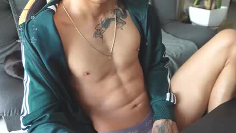 Snapshot of vito_benz chatting on 11/08/25, 02:50 VITO BENZ online show from 11/08/25, 02:50