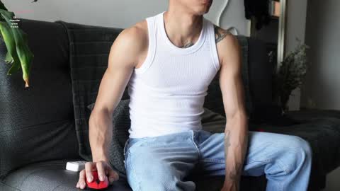 VITO BENZ online show from 04/10/26, 04:44