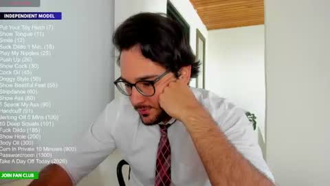 Snapshot of vito_ferrero chatting on 06/18/26, 02:10 Vito Ferrer online show from 06/18/26, 02:10