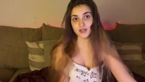 Snapshot of vivalenti_kiss chatting on 11/23/25, 08:08 vivalenti_kiss online show from 11/23/25, 08:08