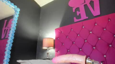 Snapshot of vivi_andrea chatting on 03/05/25, 02:23 ANDREA online show from 03/05/25, 02:23