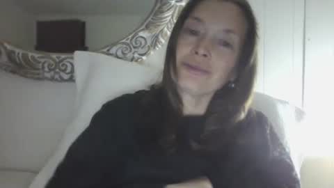 Snapshot of vivi_bee chatting on 09/21/25, 01:18 vivian online show from 09/21/25, 01:18