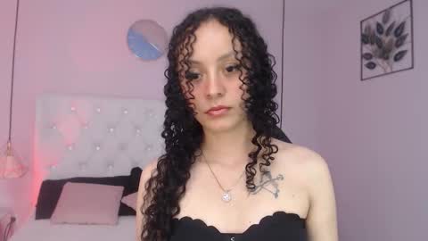 Snapshot of vivi_gh1 chatting on 10/15/25, 03:39 Vivi online show from 10/15/25, 03:39
