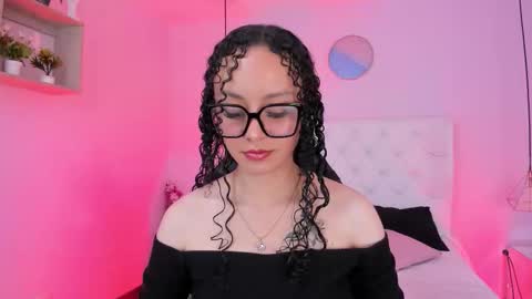 Vivi online show from 10/24/25, 03:58