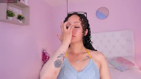 Vivi online show from 12/18/25, 03:34