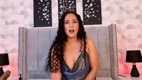 Snapshot of vivi_ruby chatting on 04/20/26, 06:53 VIVIANA DOMINGUEZ online show from 04/20/26, 06:53