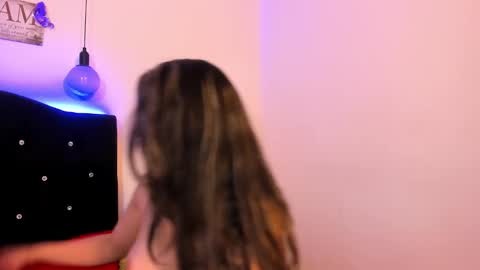 vivi_stars online show from 02/19/25, 06:00