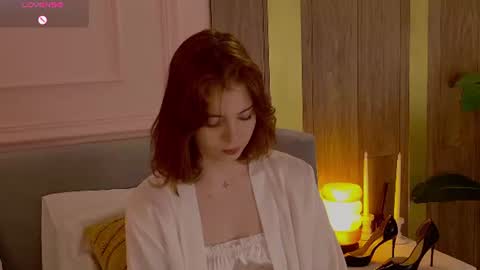 vivi_west online show from 06/14/26, 05:15