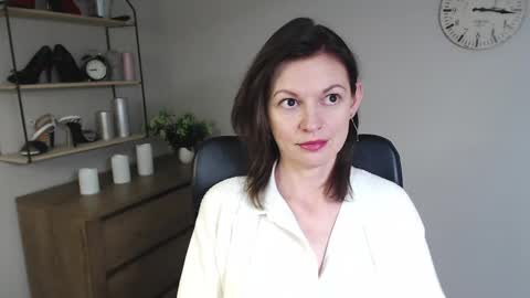 Vivian online show from 02/03/25, 06:56