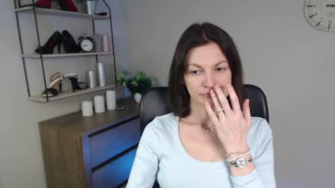 Vivian online show from 02/10/25, 10:20