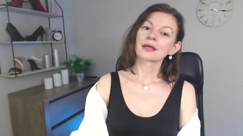 Vivian online show from 03/05/25, 07:16