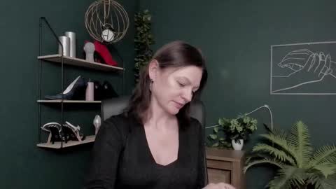 Vivian online show from 02/09/26, 07:01