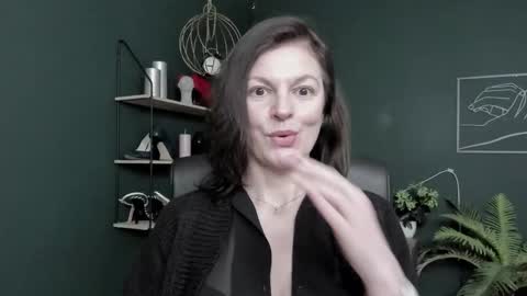 Vivian online show from 03/27/26, 08:26