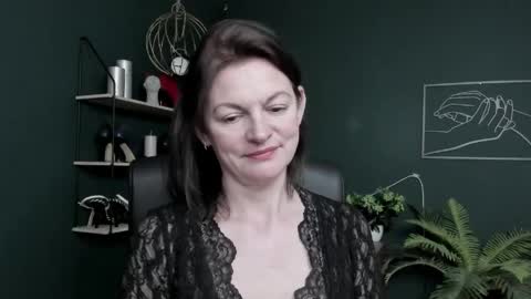 Snapshot of vivian_dream chatting on 05/20/26, 06:41 Vivian online show from 05/20/26, 06:41