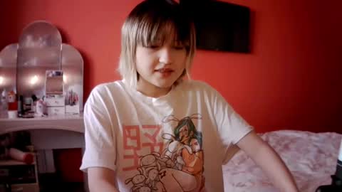 Snapshot of vivian_page chatting on 12/16/25, 09:14 Aurora online show from 12/16/25, 09:14