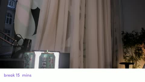 Snapshot of vivian_qwerty chatting on 12/15/24, 07:46 vivian_qwerty online show from 12/15/24, 07:46