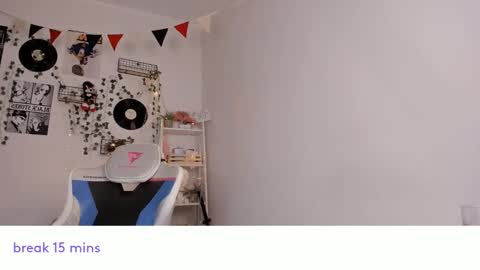 Snapshot of vivian_qwerty chatting on 01/22/25, 07:35 vivian_qwerty online show from 01/22/25, 07:35