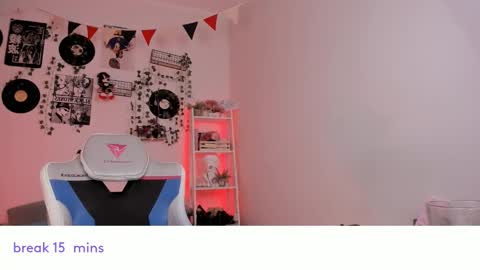 Snapshot of vivian_qwerty chatting on 02/14/25, 07:17 vivian_qwerty online show from 02/14/25, 07:17