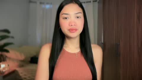 Vivian online show from 06/17/26, 12:13