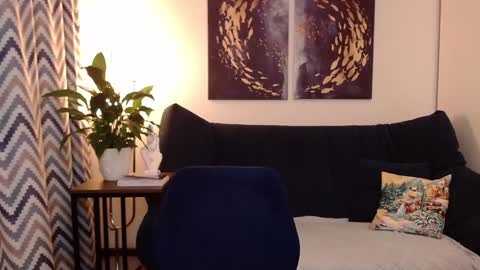 Snapshot of vivian_soul chatting on 01/09/25, 06:15 Vivian online show from 01/09/25, 06:15