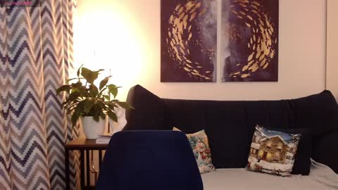 Snapshot of vivian_soul chatting on 02/08/25, 05:50 Vivian online show from 02/08/25, 05:50