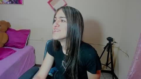 instagram Viviana73215 online show from 02/05/25, 12:06