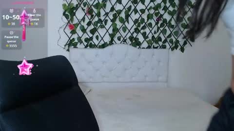 instagram Viviana73215 online show from 04/22/26, 11:56