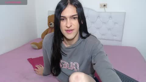 Snapshot of vivianalatin chatting on 06/17/26, 12:07 instagram Viviana73215 online show from 06/17/26, 12:07