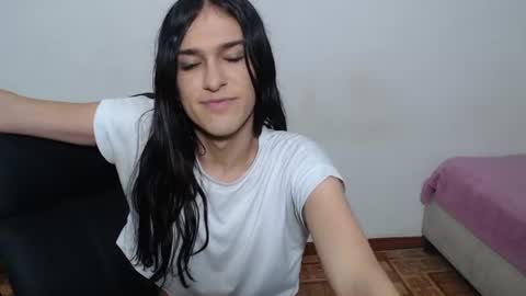 Snapshot of vivianalatin chatting on 06/25/26, 12:09 instagram Viviana73215 online show from 06/25/26, 12:09