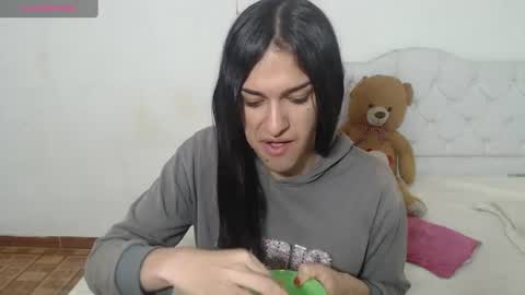 Snapshot of vivianalatin chatting on 08/03/26, 01:38 instagram Viviana73215 online show from 08/03/26, 01:38