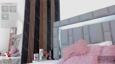 Vivi online show from 12/20/25, 12:12