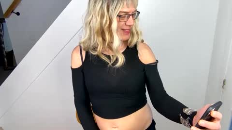 Vivlove online show from 01/24/25, 06:56