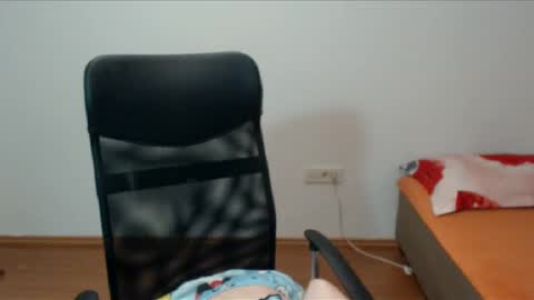 Snapshot of vivianngray chatting on 12/05/24, 07:49 Vivian Gray online show from 12/05/24, 07:49