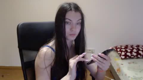 Snapshot of vivianngray chatting on 01/01/25, 02:31 Vivian Gray online show from 01/01/25, 02:31