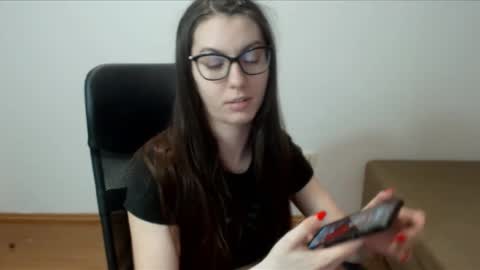 Snapshot of vivianngray chatting on 03/12/25, 08:10 Vivian Gray online show from 03/12/25, 08:10