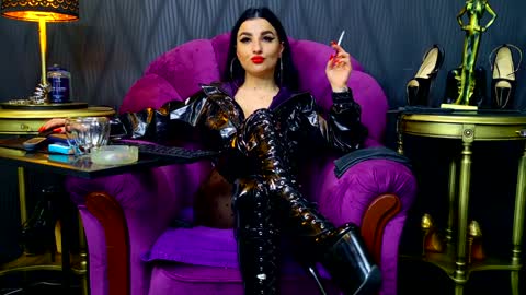 Vivian Reeve online show from 12/11/24, 06:31