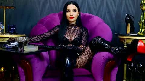 Vivian Reeve online show from 02/19/25, 04:11