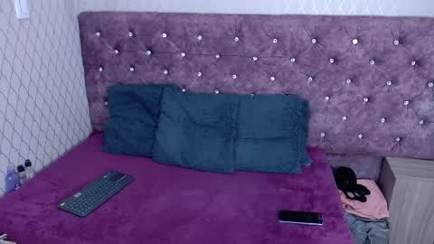 Snapshot of vivianrose3x chatting on 09/30/25, 03:22 VivianRose online show from 09/30/25, 03:22
