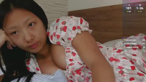 Snapshot of vivianwinters chatting on 05/11/26, 04:04 vivianwinters online show from 05/11/26, 04:04