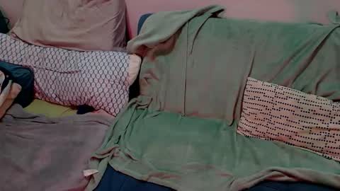 Snapshot of vivid_ether chatting on 12/01/25, 05:51 Viv online show from 12/01/25, 05:51